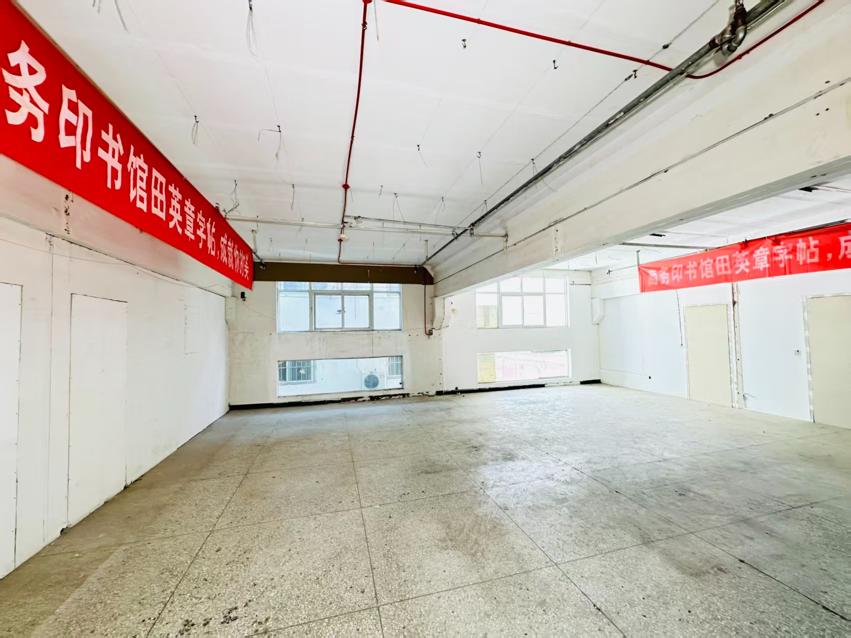 开元八号建议再强化“人工智能算力中心、AI应用孵化、数字经济示范园”等产业概念，会更符合产业园招商语言_COPY